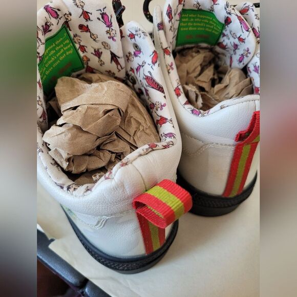 Skechers x Grinch Sneakers Dr Suess "All Your Sweaters Are Ugly" Boots Women 8.5 - Picture 11 of 12